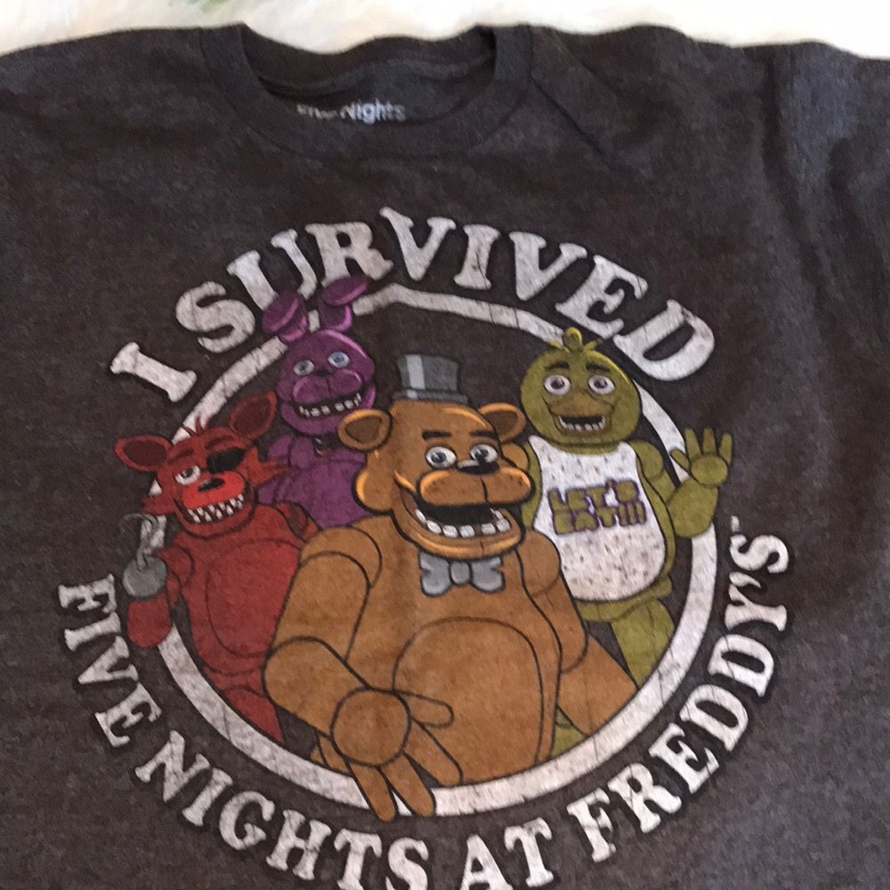 Five nights at Freddy’s T-shirt size M 10-12